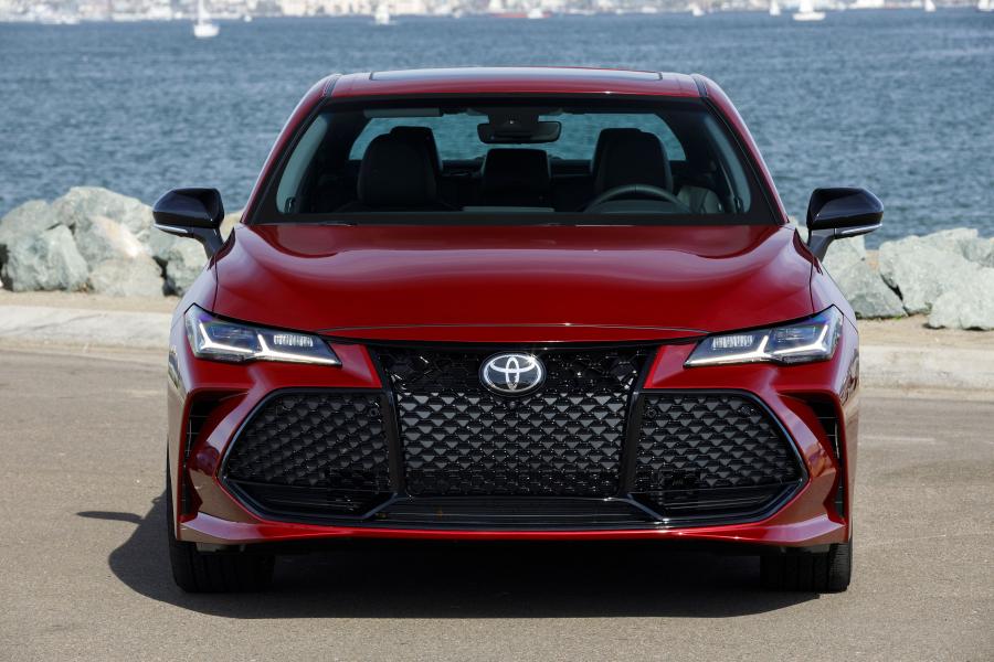  Toyota Avalon Touring 2018 года  (фото 36 из 41)